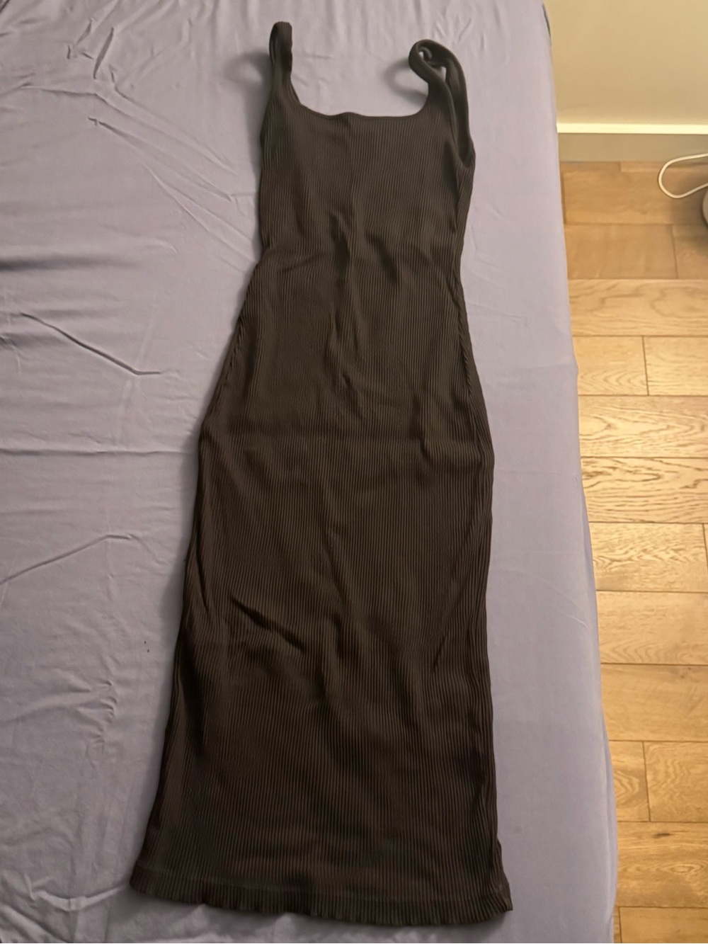Uniqlo Sleeveless Ribbed Bodycon Midi Dress in Black
